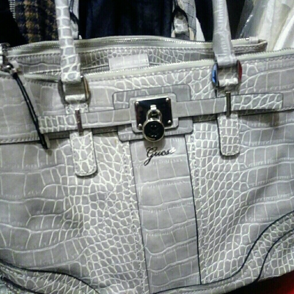 Authentic Guess Carry All Bag